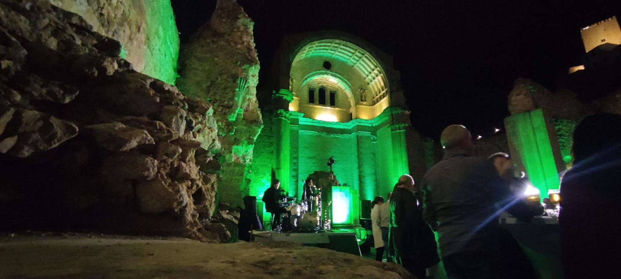 Alojamientos Puerta Del Parque كازورلا المظهر الخارجي الصورة